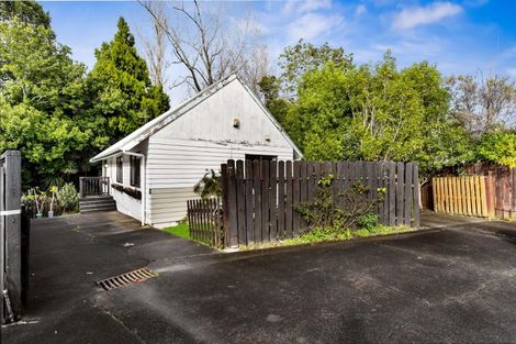 Photo of property in 2/43 Sabulite Road, Kelston, Auckland, 0602