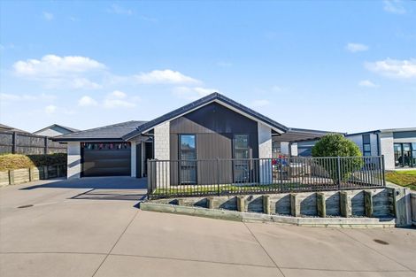 Photo of property in 8 Gaynor Way, Te Puke, 3119