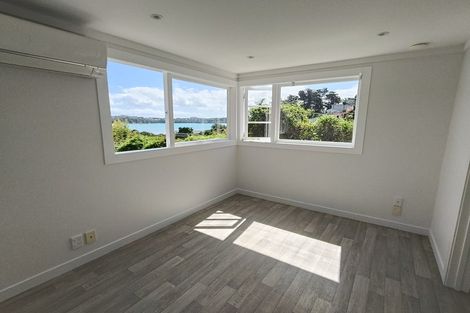 Photo of property in 12 Tindalls Bay Road, Tindalls Beach, Whangaparaoa, 0930