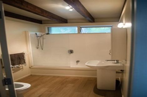 Photo of property in 28a Brunton Place, Glenfield, Auckland, 0629