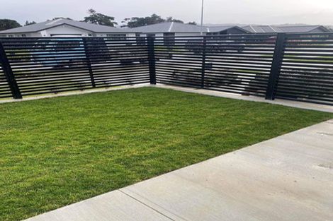 Photo of property in 17 Castletown Street, Wallaceville, Upper Hutt, 5018