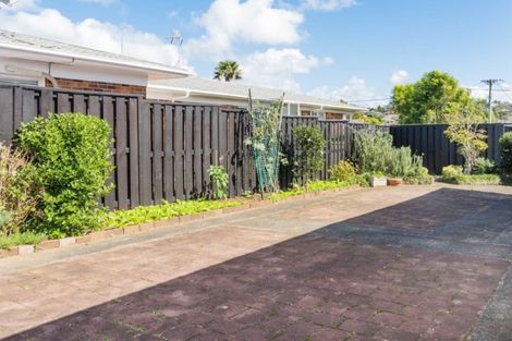 Photo of property in 3/4 Waterloo Road, Milford, Auckland, 0620