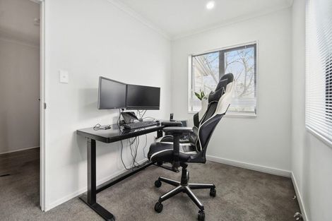 Photo of property in 15b Browns Road, Manurewa, Auckland, 2102