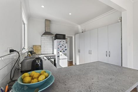 Photo of property in 319 Carrington Street, Vogeltown, New Plymouth, 4310