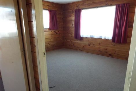 Photo of property in 17 Ngahu Street, Fairy Springs, Rotorua, 3015