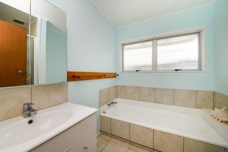 Photo of property in 95 Benmore Avenue, Cloverlea, Palmerston North, 4412