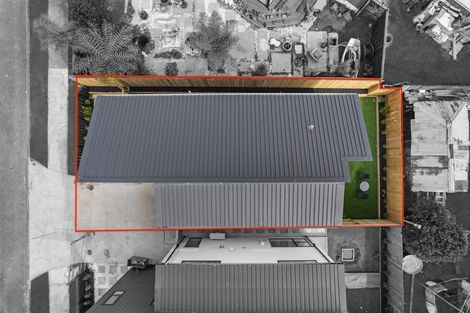 Photo of property in 2b Raglan Street, Mangere East, Auckland, 2024