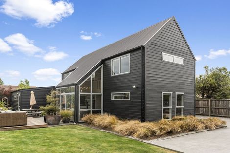 Photo of property in 44 Valecrest Avenue, Parklands, Christchurch, 8083