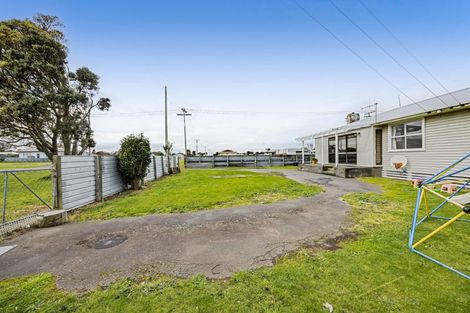 Photo of property in 60 Kapuni Street, Manaia, 4612