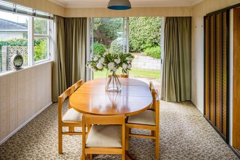Photo of property in 2 Doon Grove, Papakowhai, Porirua, 5024