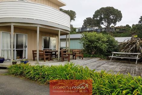 Photo of property in 33 Onaero Beach Road, Onaero, Waitara, 4383