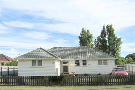 Photo of property in 48 Cambridge Terrace, Kaiti, Gisborne, 4010