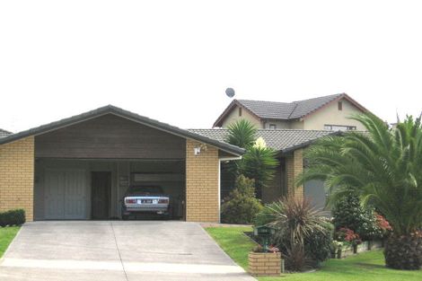 Photo of property in 104 Buscomb Avenue, Henderson, Auckland, 0610