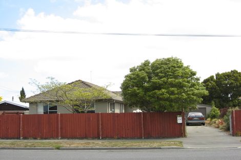 Photo of property in 478 Mairehau Road, Parklands, Christchurch, 8083