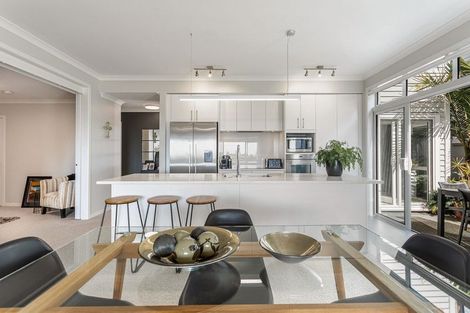 Photo of property in 6 Sunshine Terrace, Orewa, 0931