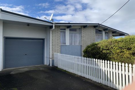 Photo of property in 17 Maxwells Line, Awapuni, Palmerston North, 4412