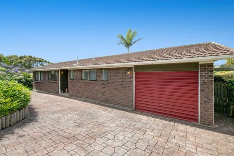 Photo of property in 18 Rimu Road, Stanmore Bay, Whangaparaoa, 0932