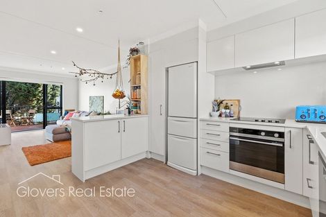 Photo of property in 4/2 Brandon Road, Glen Eden, Auckland, 0602