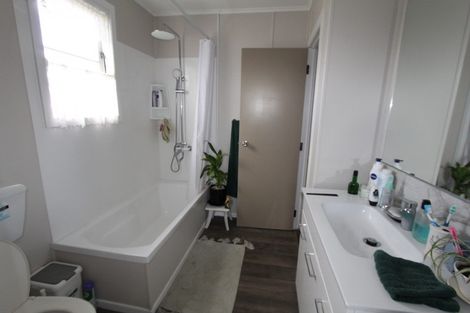 Photo of property in 194 Balmoral Drive, Tokoroa, 3420