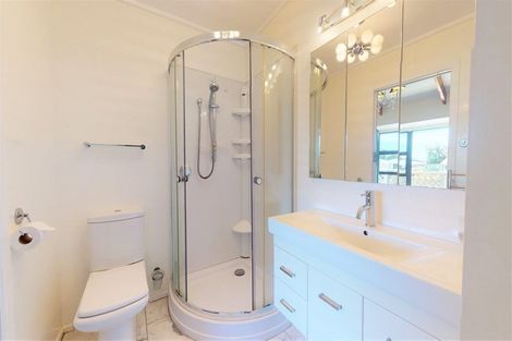 Photo of property in 4 Rangitane Grove, Waitarere Beach, Levin, 5510