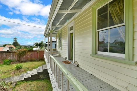 Photo of property in 14 Puriri Street, Helensville, 0800