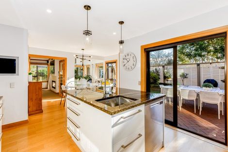 Photo of property in 19 Hinau Street, Woburn, Lower Hutt, 5010