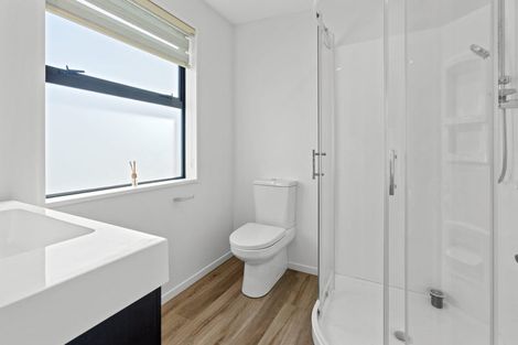 Photo of property in 74a Shillingford Boulevard, Rolleston, 7615