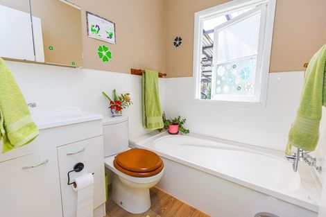 Photo of property in 21 Titoki Street, Castlecliff, Whanganui, 4501