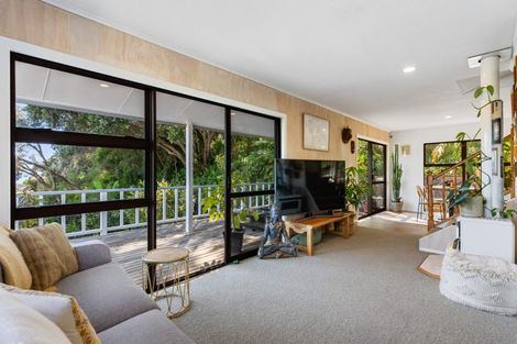 Photo of property in 338 Onemana Drive, Onemana, Whangamata, 3691
