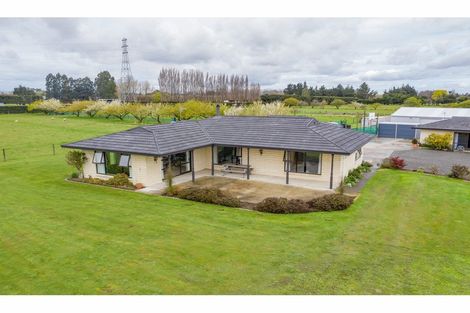 Photo of property in 381 Rangiora Woodend Road, Waikuku, Rangiora, 7473