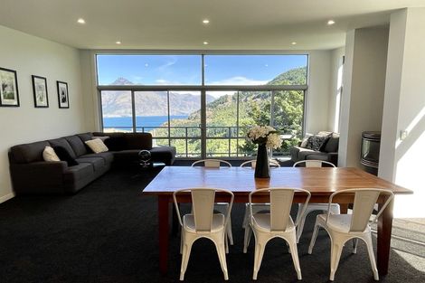 Photo of property in 6c Miller Place, Sunshine Bay, Queenstown, 9300