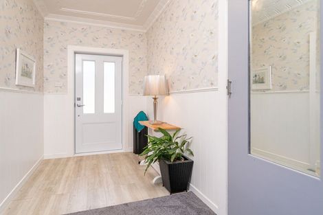 Photo of property in 63 Easther Crescent, Kew, Dunedin, 9012