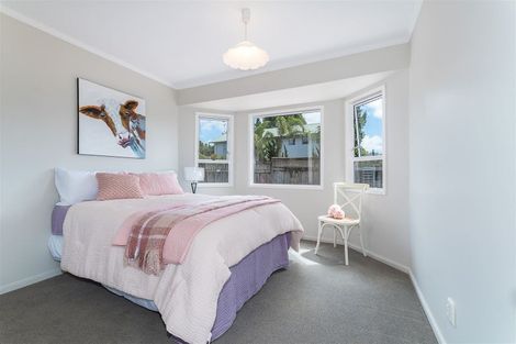 Photo of property in 2/200 Onewa Road, Birkenhead, Auckland, 0626