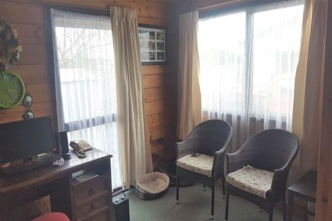 Photo of property in 1 Andrew Street, Waimate, 7924