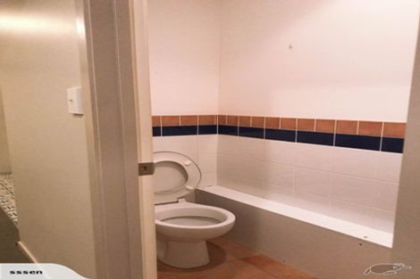 Photo of property in 621a Beach Road, Rothesay Bay, Auckland, 0630