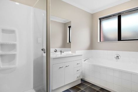 Photo of property in 124 William Brittan Avenue, Halswell, Christchurch, 8025