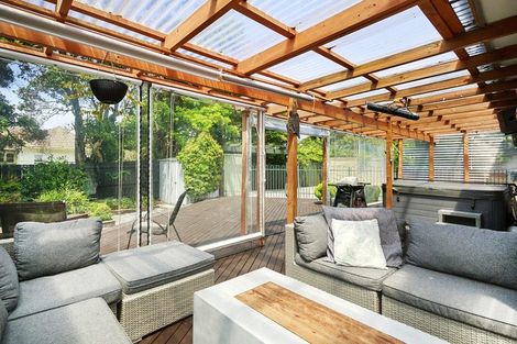 Photo of property in 33 Chester Road, Tawa, Wellington, 5028