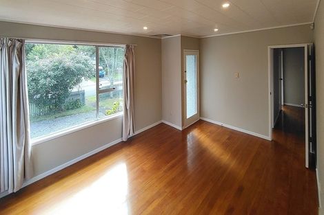 Photo of property in 59 Chilcott Road, Henderson, Auckland, 0612