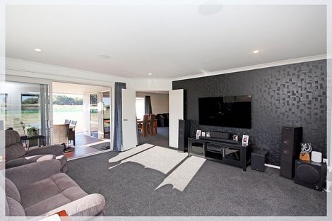 Photo of property in 15 Carex Grove, Foxton Beach, Foxton, 4815