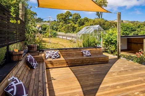 Photo of property in 34 Ranui Terrace, Tawa, Wellington, 5028