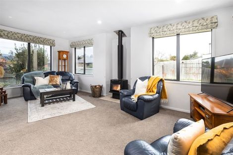 Photo of property in 10 Mcisaac Place, Renwick, 7204