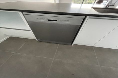 Photo of property in 145e The Parade, Island Bay, Wellington, 6023