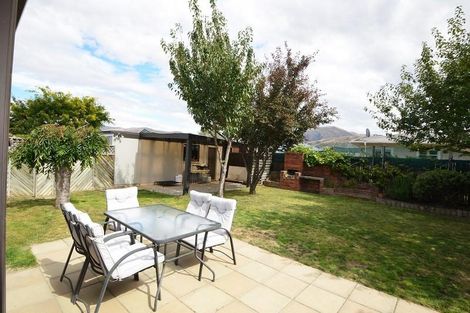 Photo of property in 10 Linrosa Place, Cromwell, 9310