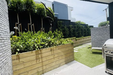 Photo of property in 1/324 Beach Road, Campbells Bay, Auckland, 0630