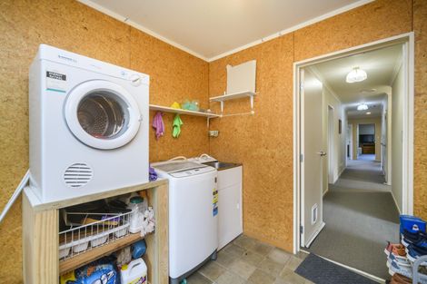 Photo of property in 53 Geneva Terrace, Kelvin Grove, Palmerston North, 4414