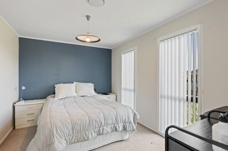 Photo of property in 8 Oleander Place, Bell Block, New Plymouth, 4312