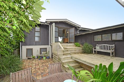 Photo of property in 71 Clinton Road, Tawharanui Peninsula, Warkworth, 0986