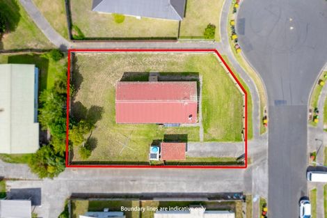 Photo of property in 18 Solveig Place, Randwick Park, Auckland, 2105