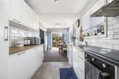 Photo of property in 2 Mabian Crescent, Deanwell, Hamilton, 3206