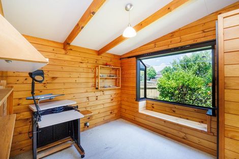 Photo of property in 1 Peter Hall Drive, Kelvin Grove, Palmerston North, 4414